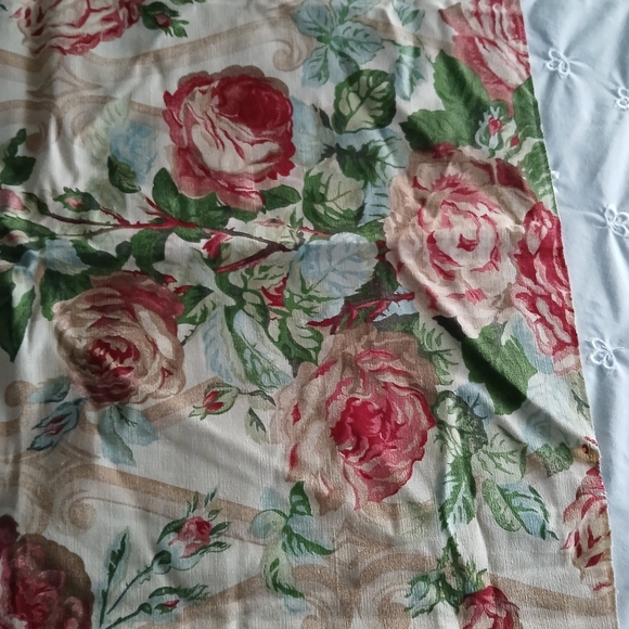 Vintage 1991 Monkwell Lee Jofa Lambourne Red Rose English Green 24"x24" Remnant - Picture 8 of 9